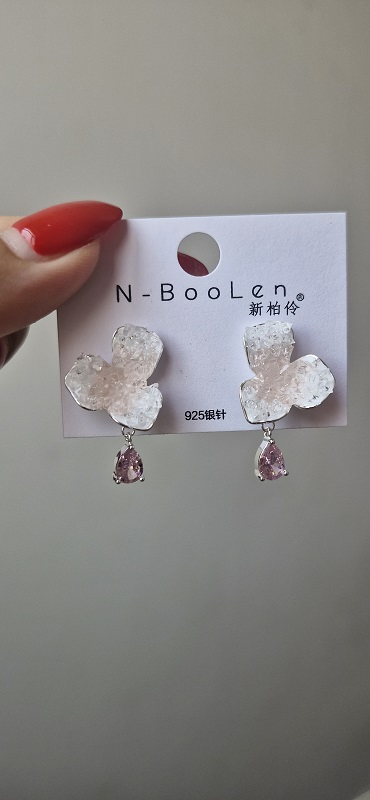 گوشواره طرح جواهر  مدل کوارتز